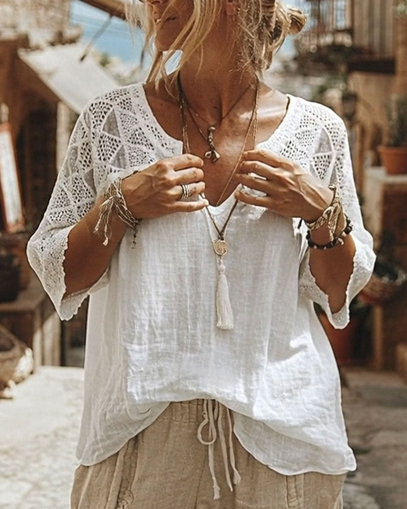 Blusa con Collo a V e Dettaglio in Pizzo