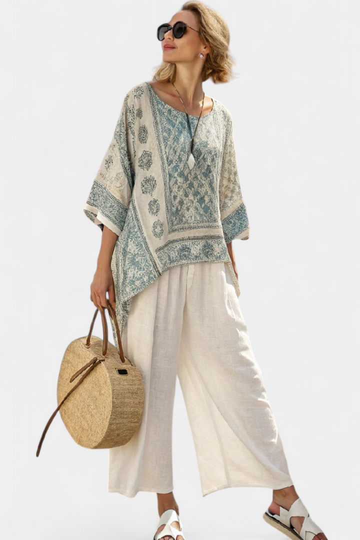 Annalisa – blusa stampata comoda e pantaloni bianchi a gamba larga