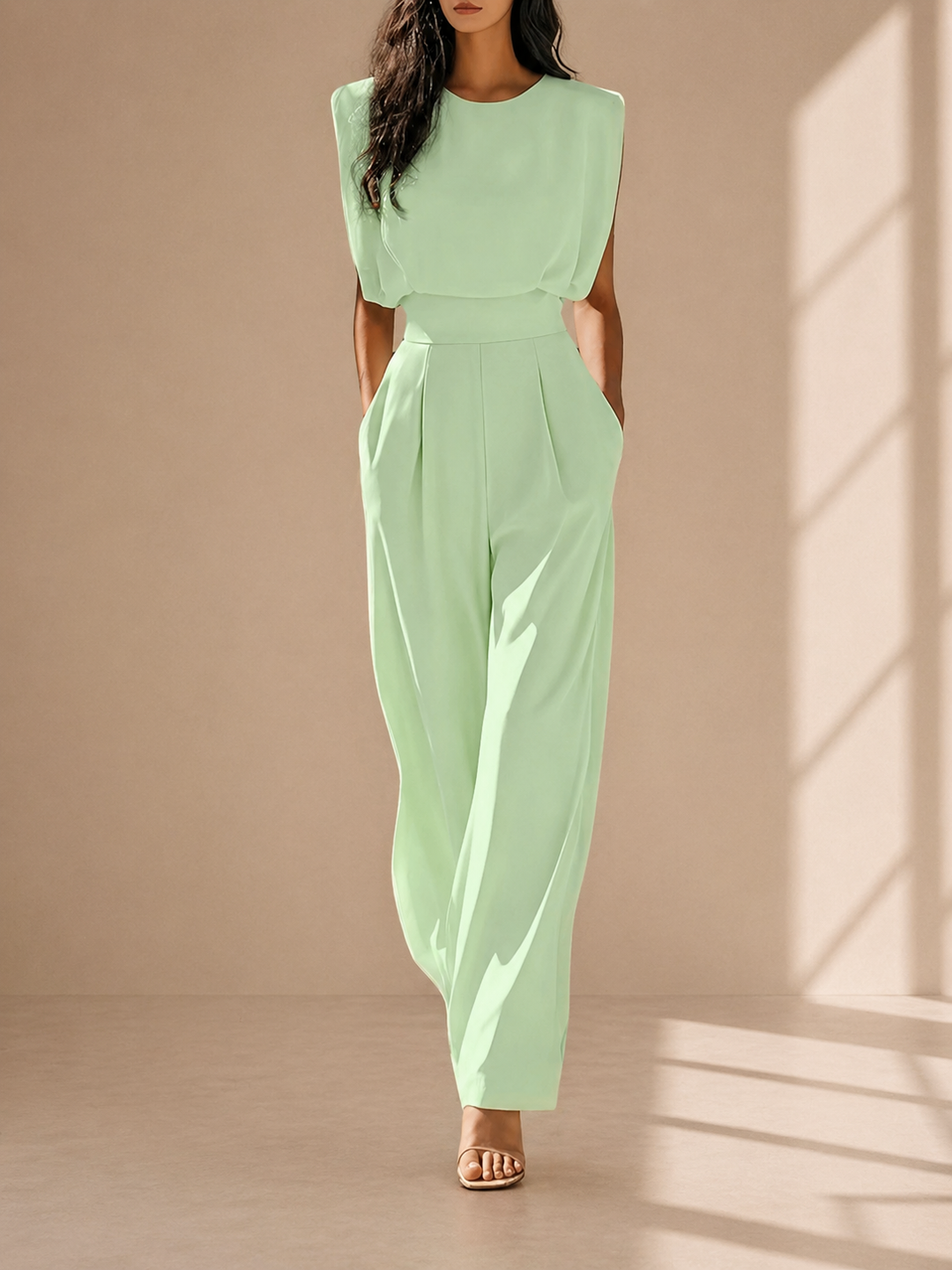 Ariia | Tuta Elegante con Spalle Strutturate